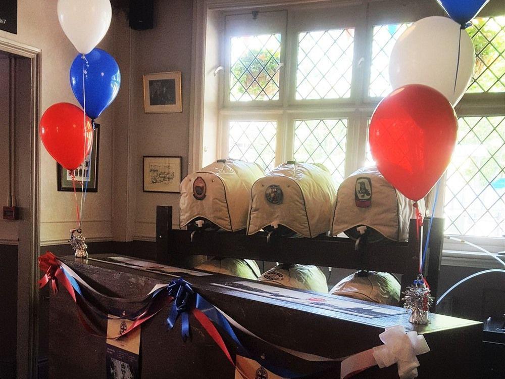 The Swan Inn Pub ไอล์เวิร์ธ ภายนอก รูปภาพ